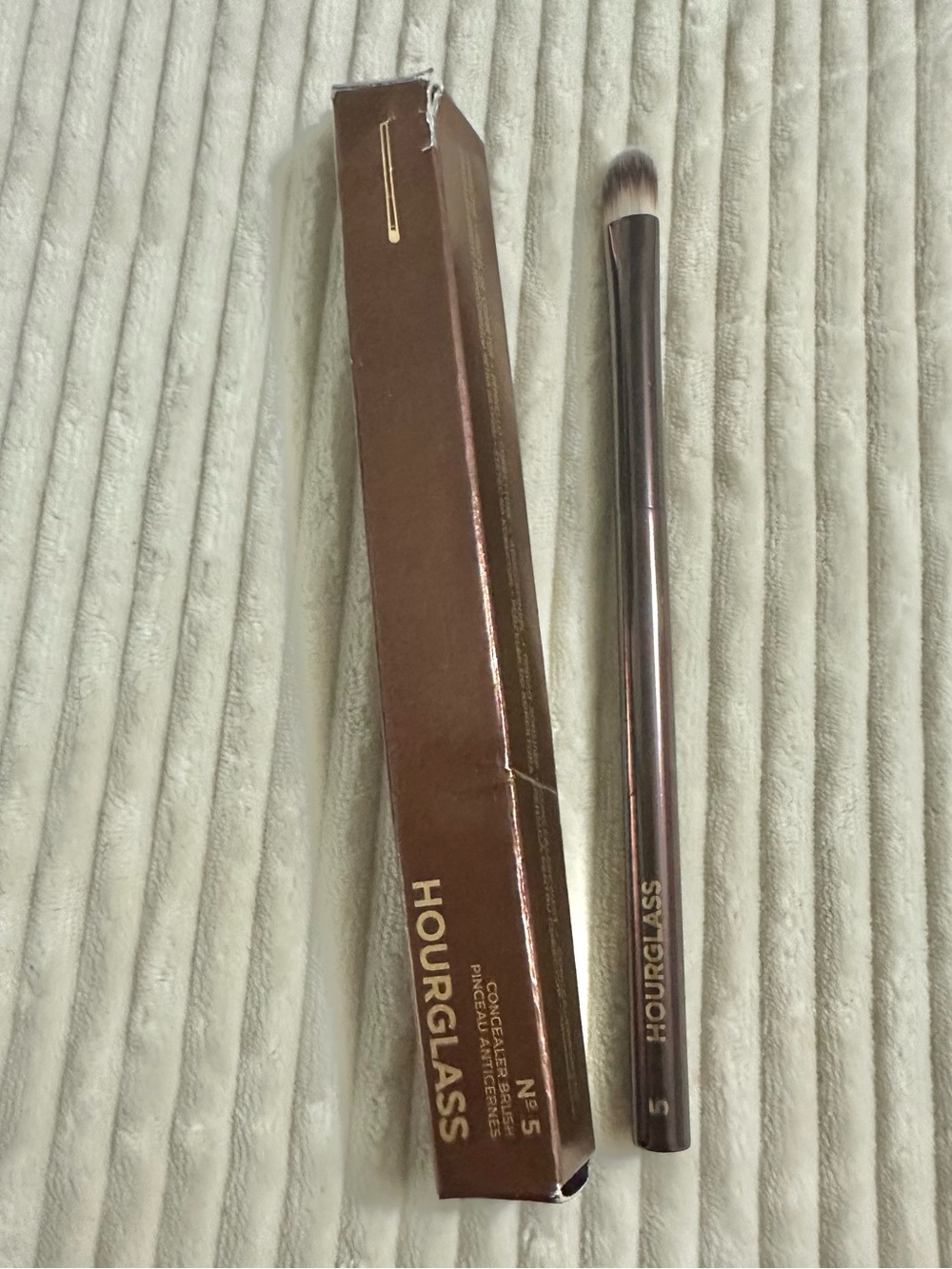 Hourglass Concealer Brush No. 5 New in Box
